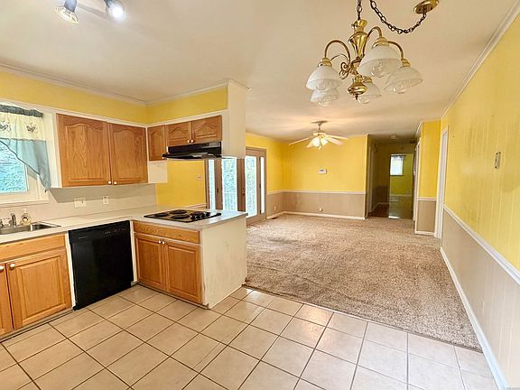 5th image of 115 Baber St