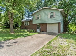 829 Francis Dr, Jackson, MO 63755