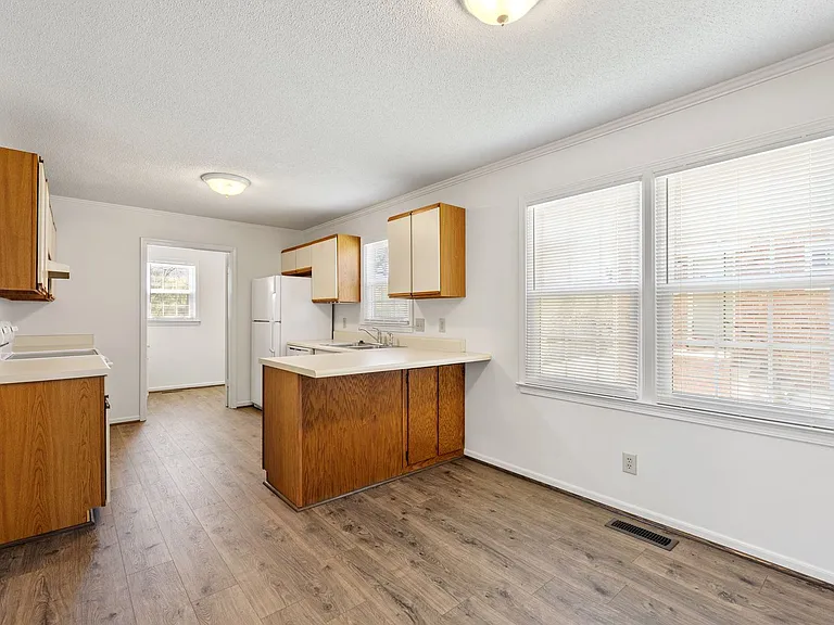 203B Lancaster Ave — Photo 16