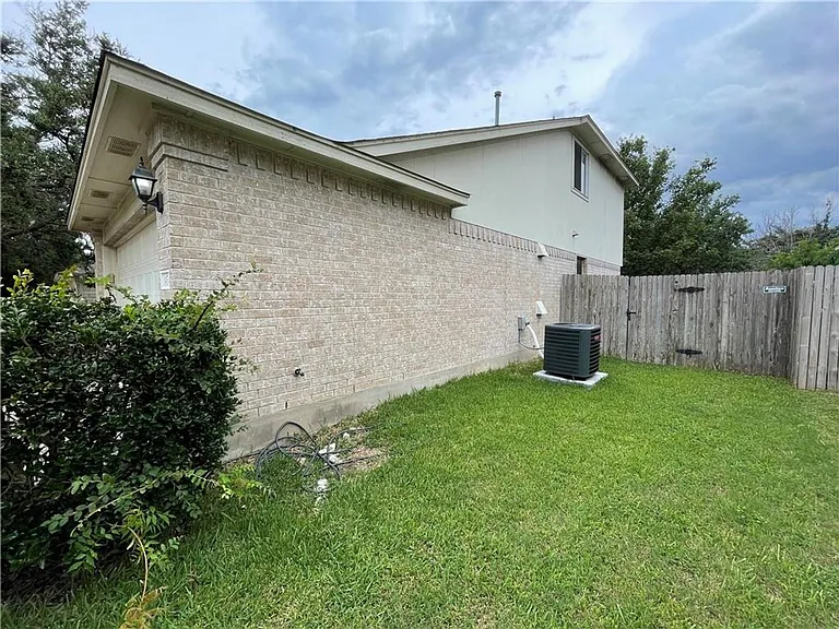 3454 Flowstone Ln — Photo 2