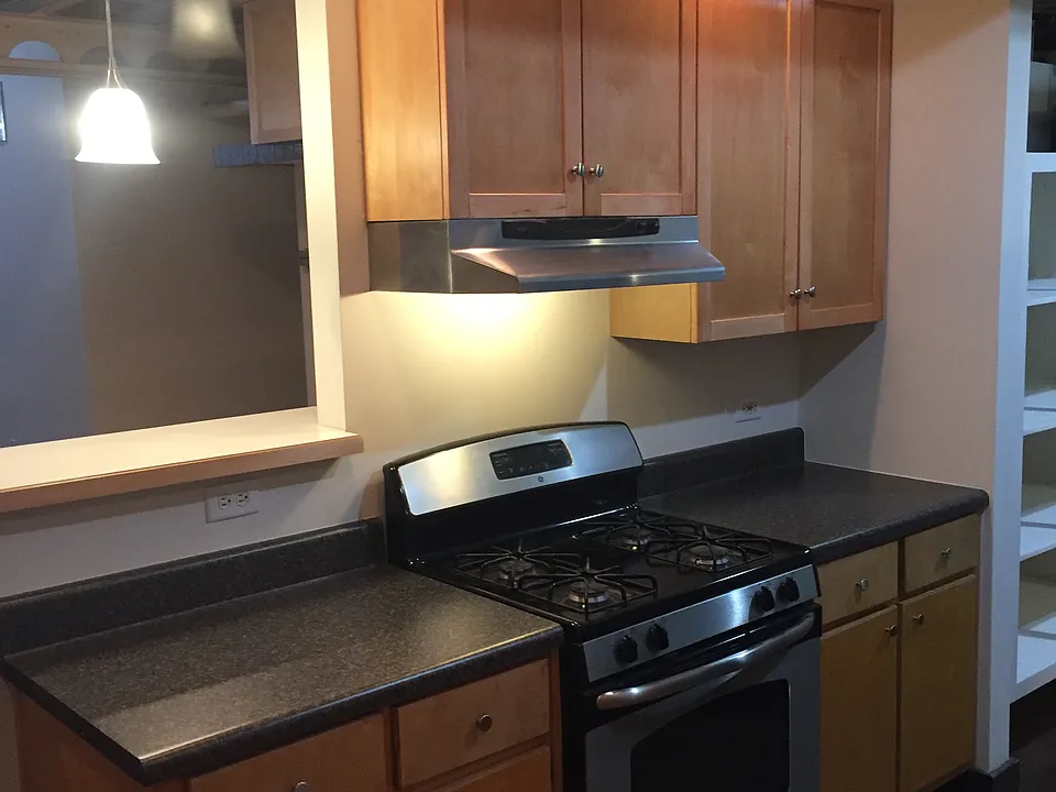 222 Peters St SW #4