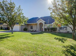 992 Rolling Meadow Dr, Lavon, TX 75166