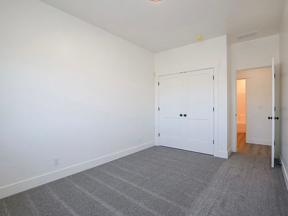 5th image of 135 NW 4th St