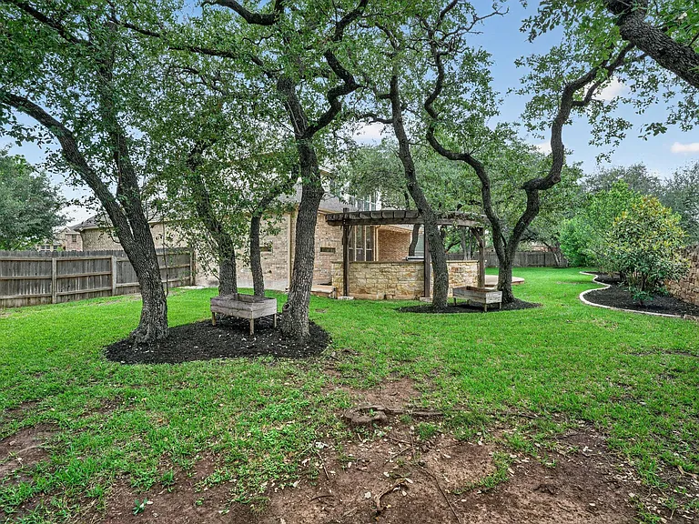 4004 Buckhaven Cv — Photo 35