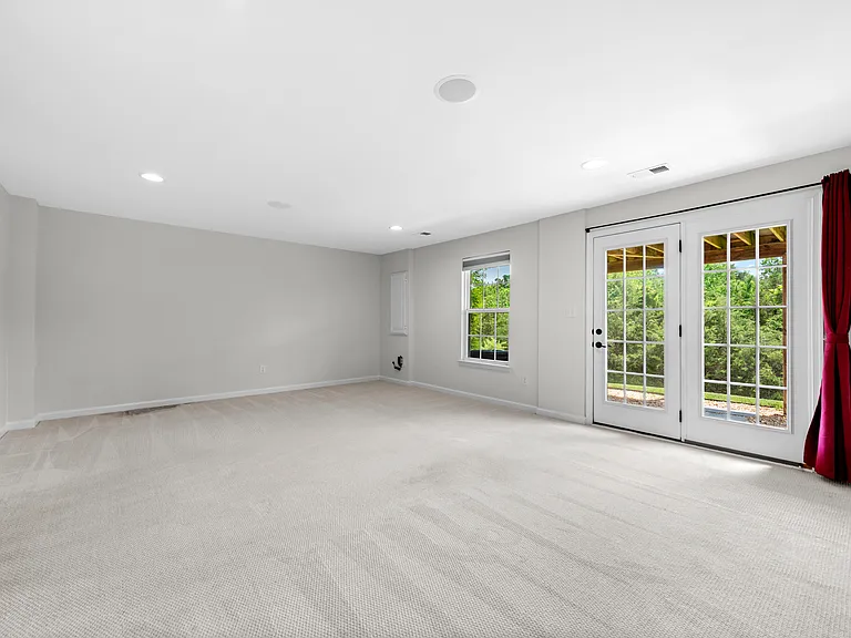 115 Hornbeam Dr — Photo 16