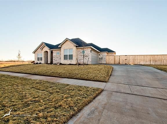2nd image of 207 Blackhawk Dr
