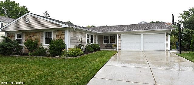 1st image of 427 Selkirk Dr