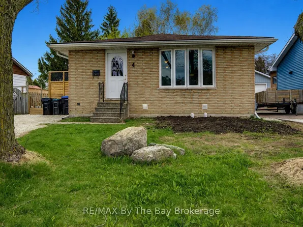 4 Watts Cres, Collingwood, ON L9Y 4H2