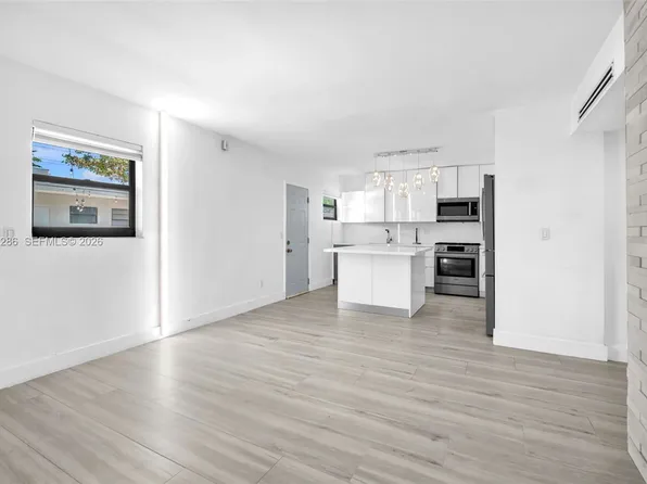 3265 Virginia St, Miami, FL 33133