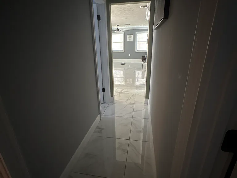 199 SE Crosspoint Dr — Photo 8