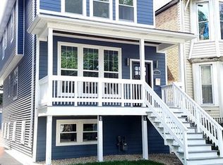 3928 N Sacramento Ave, Chicago, IL 60618
