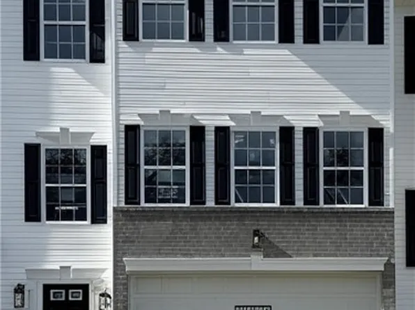 177 Lockheed Dr, Coraopolis, PA 15108