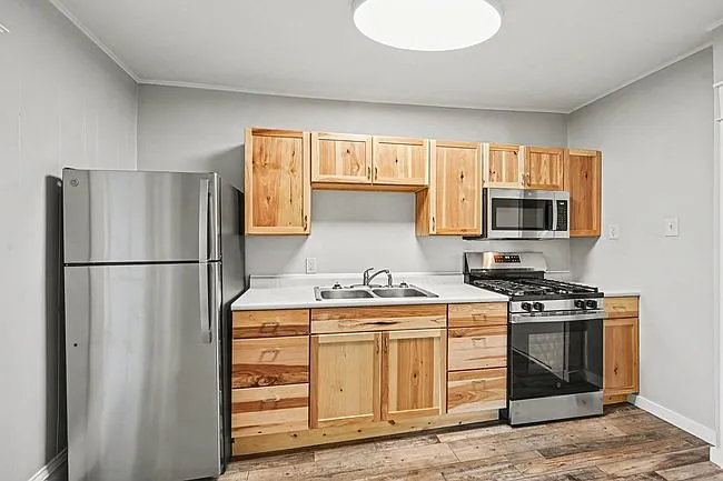 324 Chestnut St #1 — Photo 3