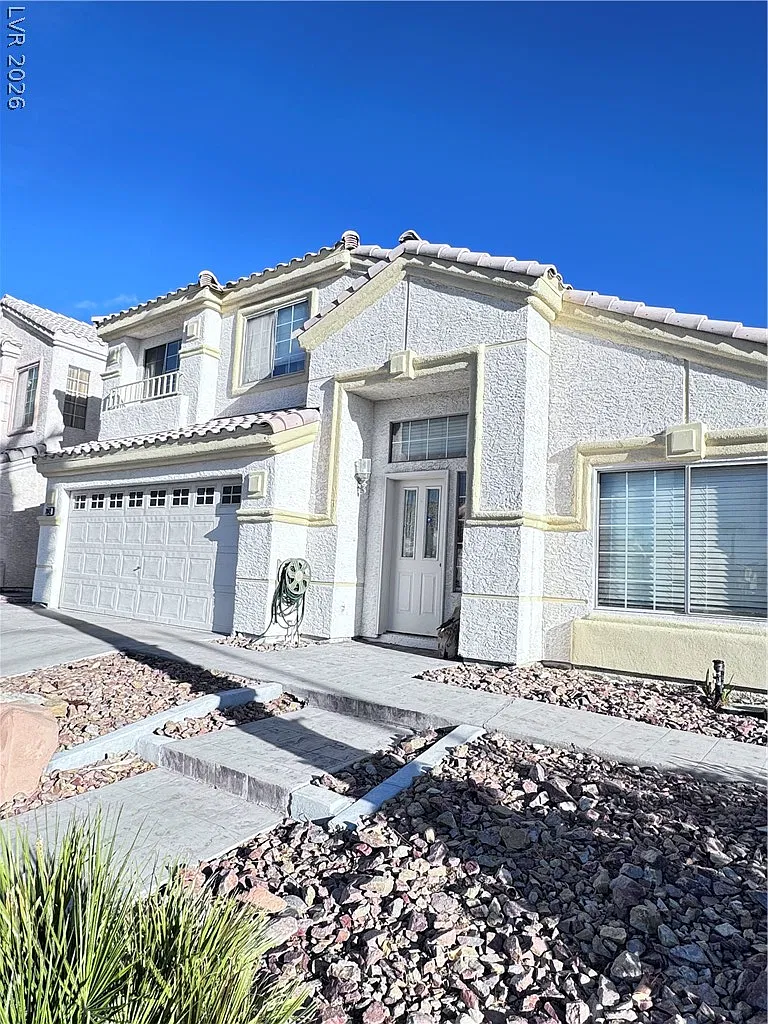 3 bed, 2.5 bath, 1776 sqft, $2,650 — Photo 2