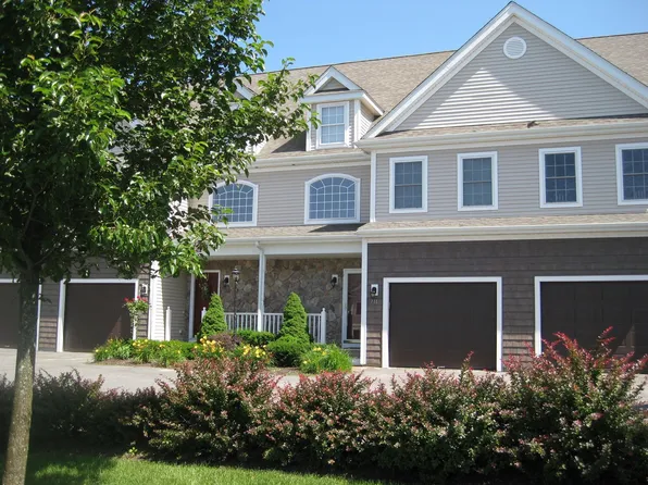 711 Hampton Way, Abington, MA 02351