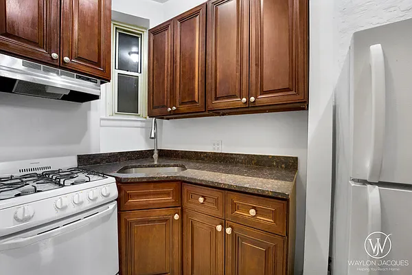 Rented by Compass | media 13