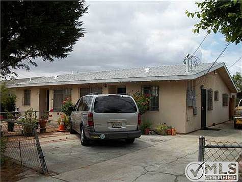 1st image of 1136-38 Persimmon Ave
