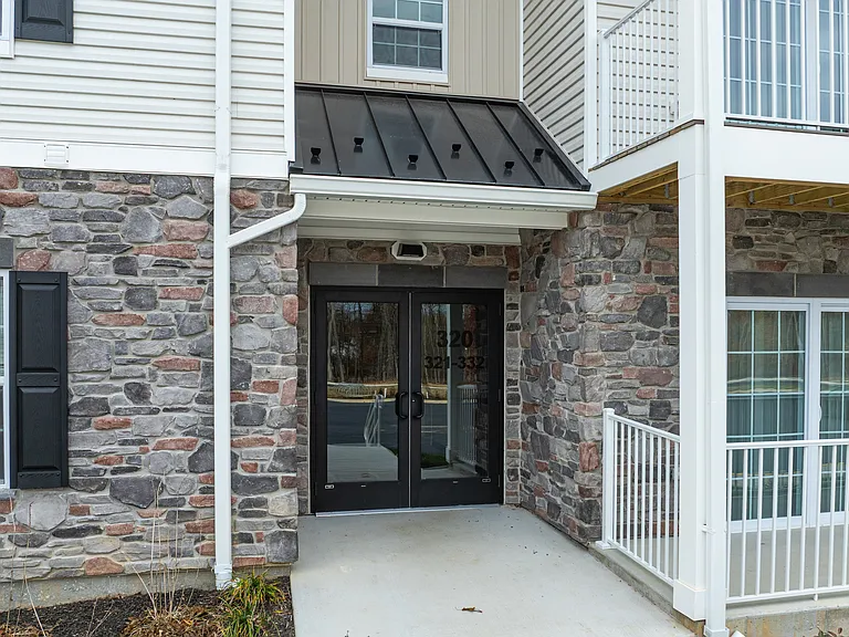 French Park Apartments — Photo 22
