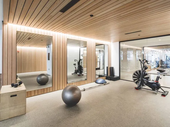 1 Columbus Place image 18 of 30