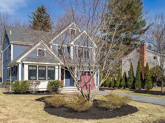 2nd image of 9 Freemont St