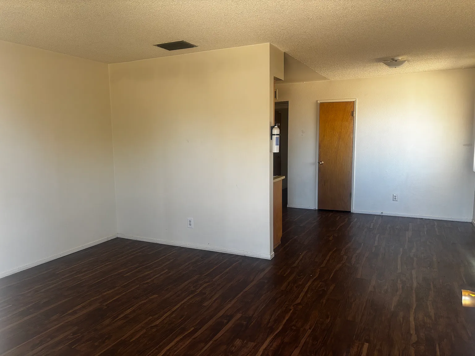 1 bed, 700 sqft, $850 — Photo 2
