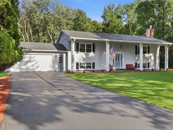4923 Mary Jane Ln, Avon, NY 14414