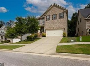 565 Lance View Ln, Lawrenceville, GA