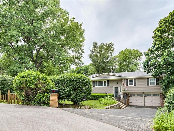 3rd image of 1309 N Leeview Cir