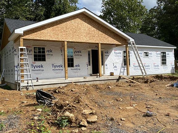 3rd image of 2233 Clearview Ave