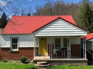 416 Blake Rd, Nitro, WV 25143