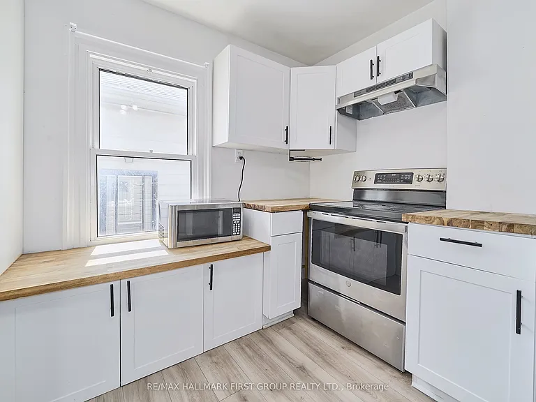 314 Nassau St — Photo 18