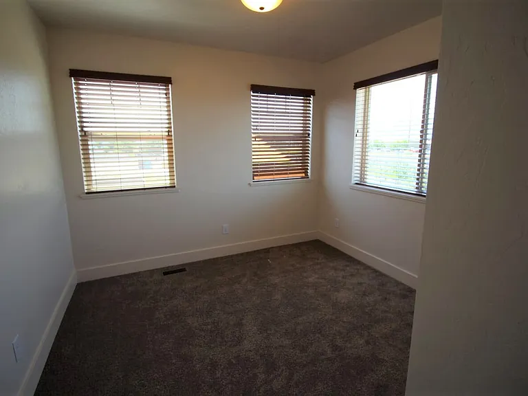 549 W 1420 N #101 — Photo 9