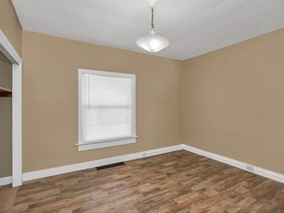 5th image of 170 Alton Ave