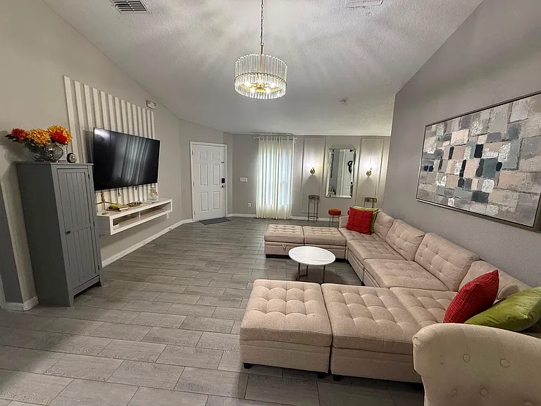 1875 Royal Ridge Dr — Photo 30