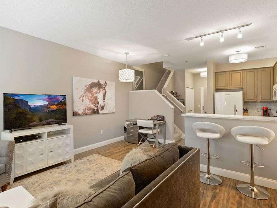 1st image of 645 N 1st St APT 129