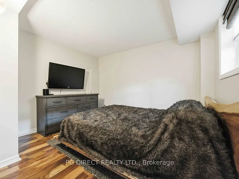 1901 Dundas St E #A-82A — Photo 21