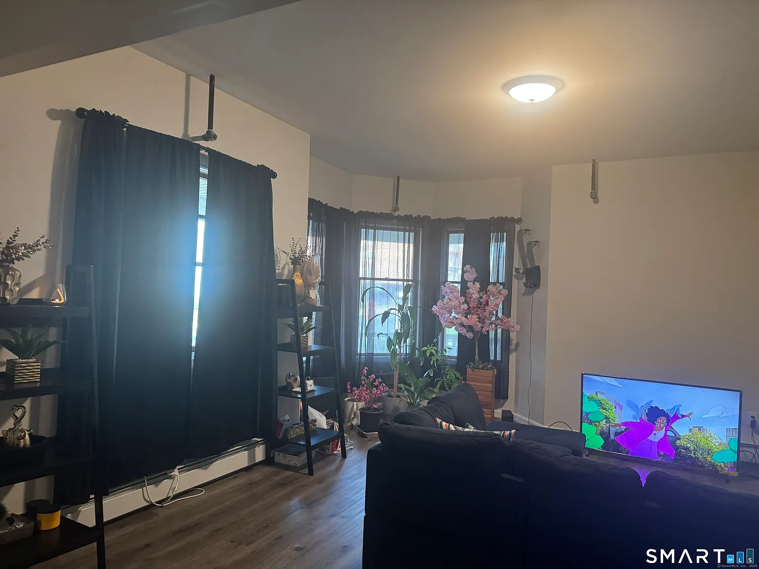 1 bed, 1.0 bath, 613 sqft, $1,299 — Photo 4