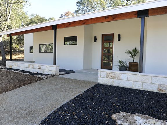 3rd image of 960 Kings Cove Dr