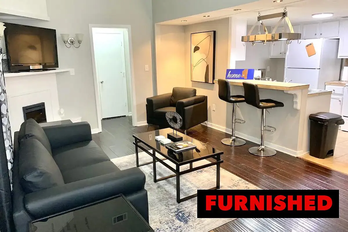 3 bed, 1350 sqft, $3,800 — Photo 1
