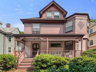 61 Toxteth St, Brookline, MA, 02446