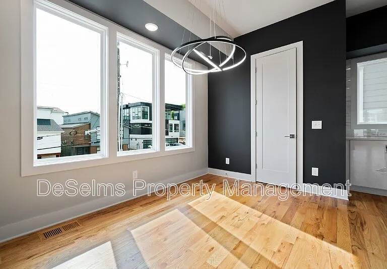 1000 Southside Ave — Photo 23