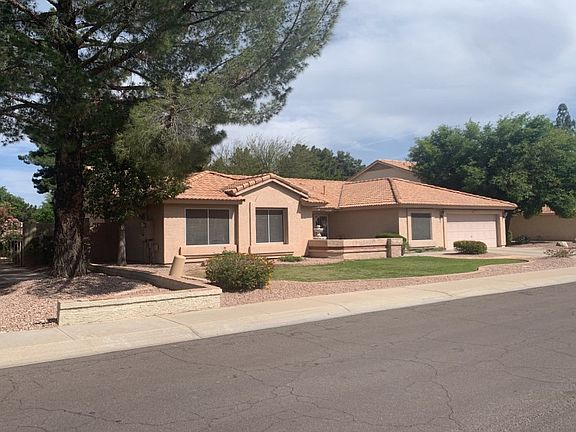 3rd image of 14921 N 75th Dr