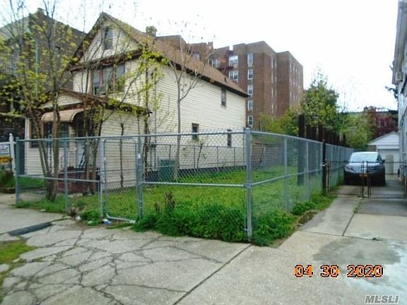 4th image of 51-09 Van Loon St