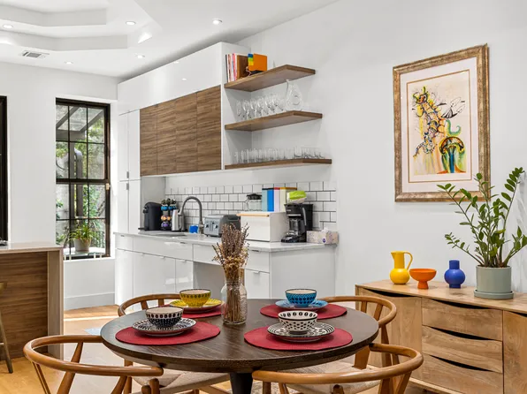 456 Bainbridge Street image 15 of 40