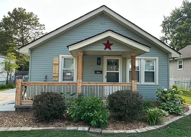 2811 Gardner Ave — Photo 1