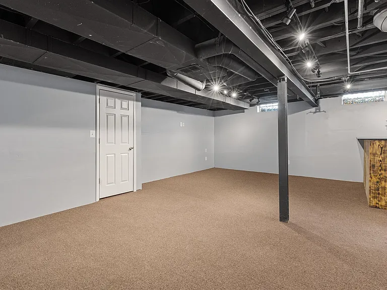 2618 Phillips Ave — Photo 14