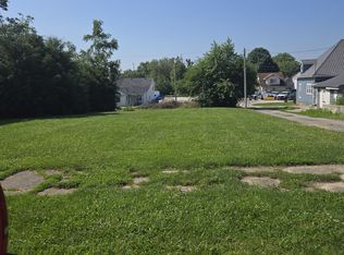419 W 3rd St, Rushville, IN 46173