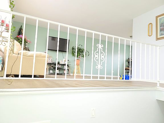 5th image of 4516 Blackhawk Ln