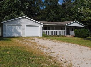 3 Peters Ln, Springville, IN 47462