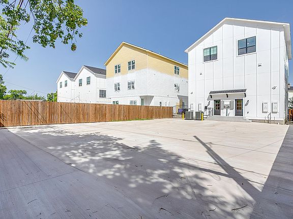 5th image of 2333 Benbrook Blvd #2